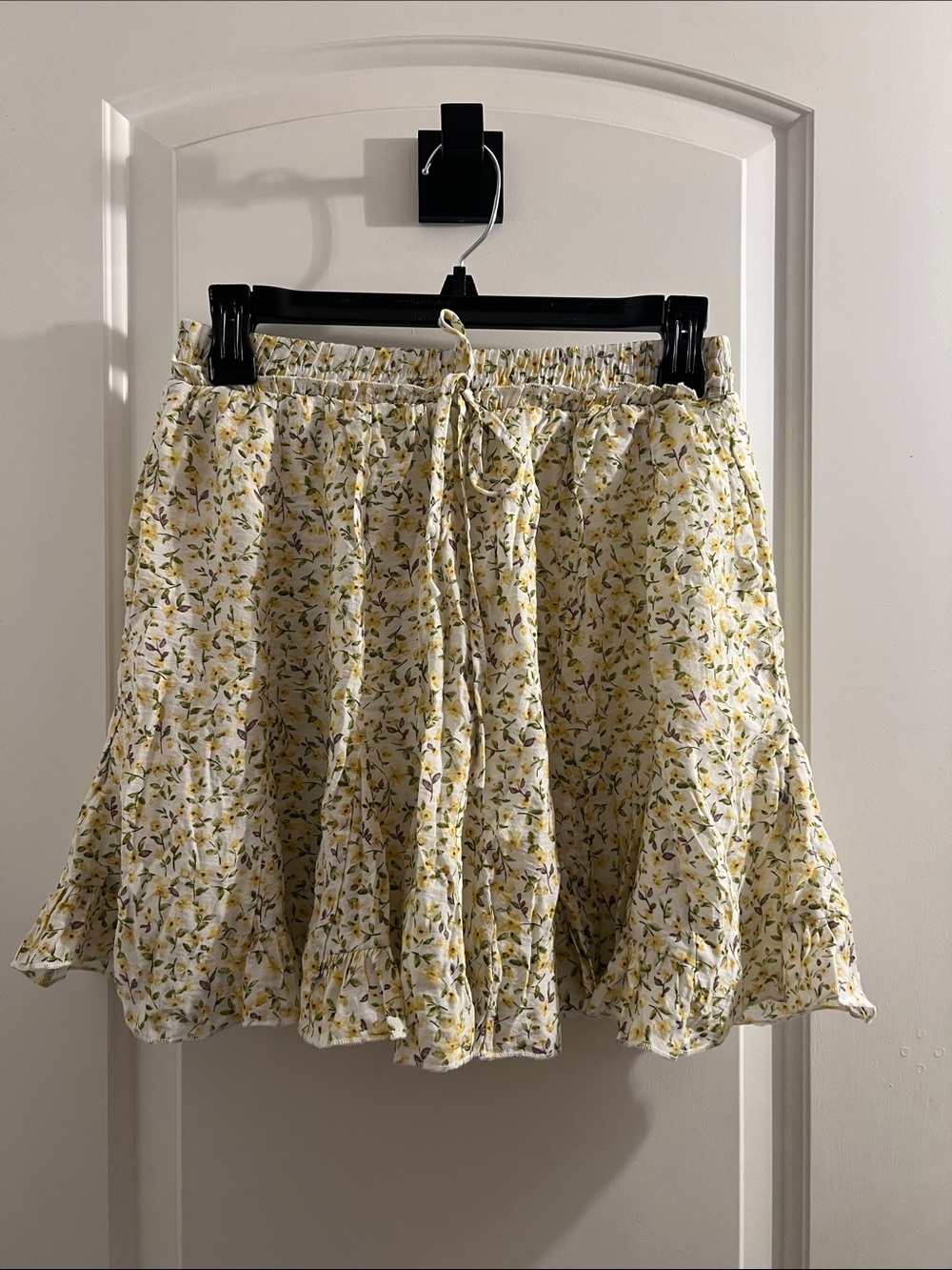 Blu Pepper Women's Floral Tie-Waist Ruffle Skort in Yellow